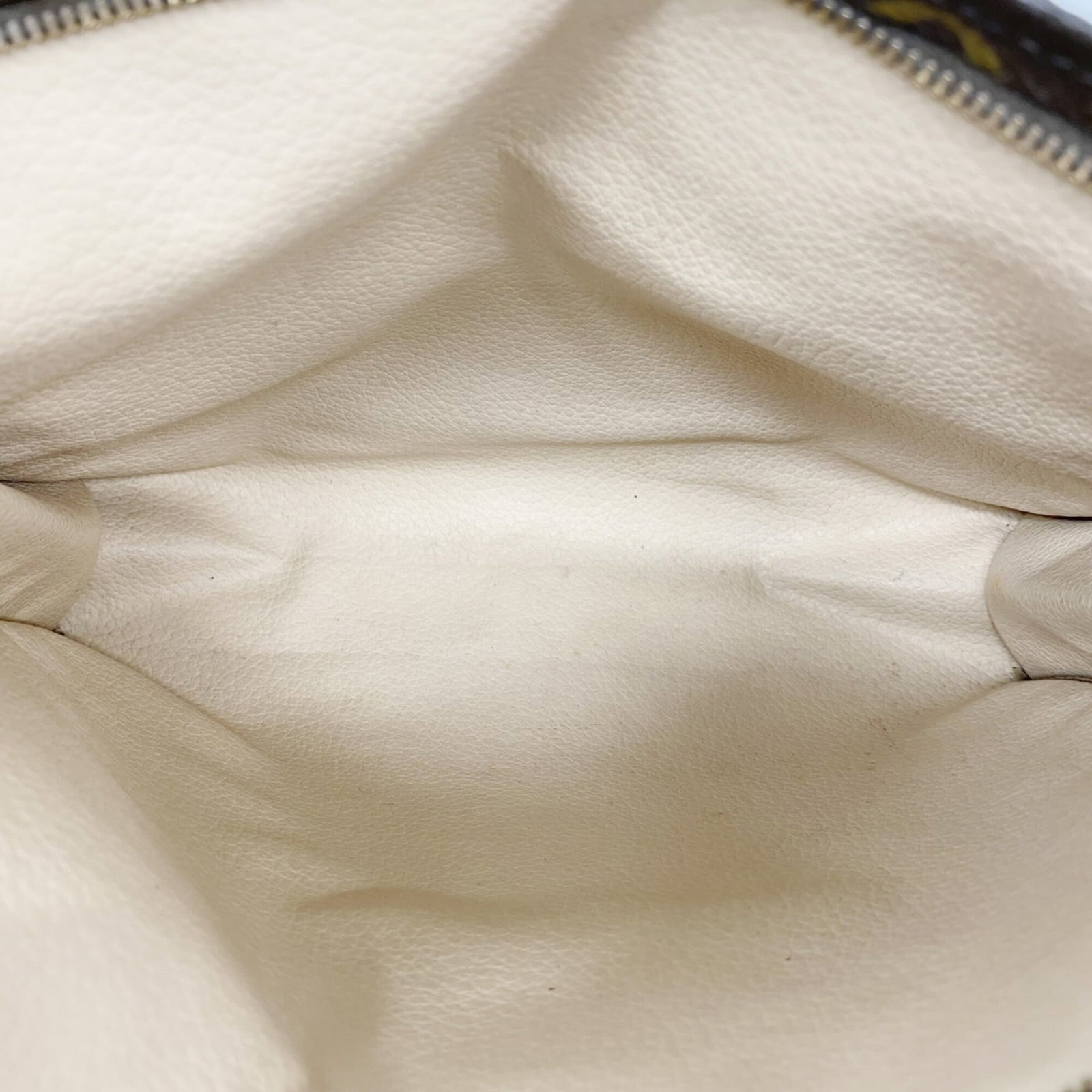 Louis Vuitton pouch - 4