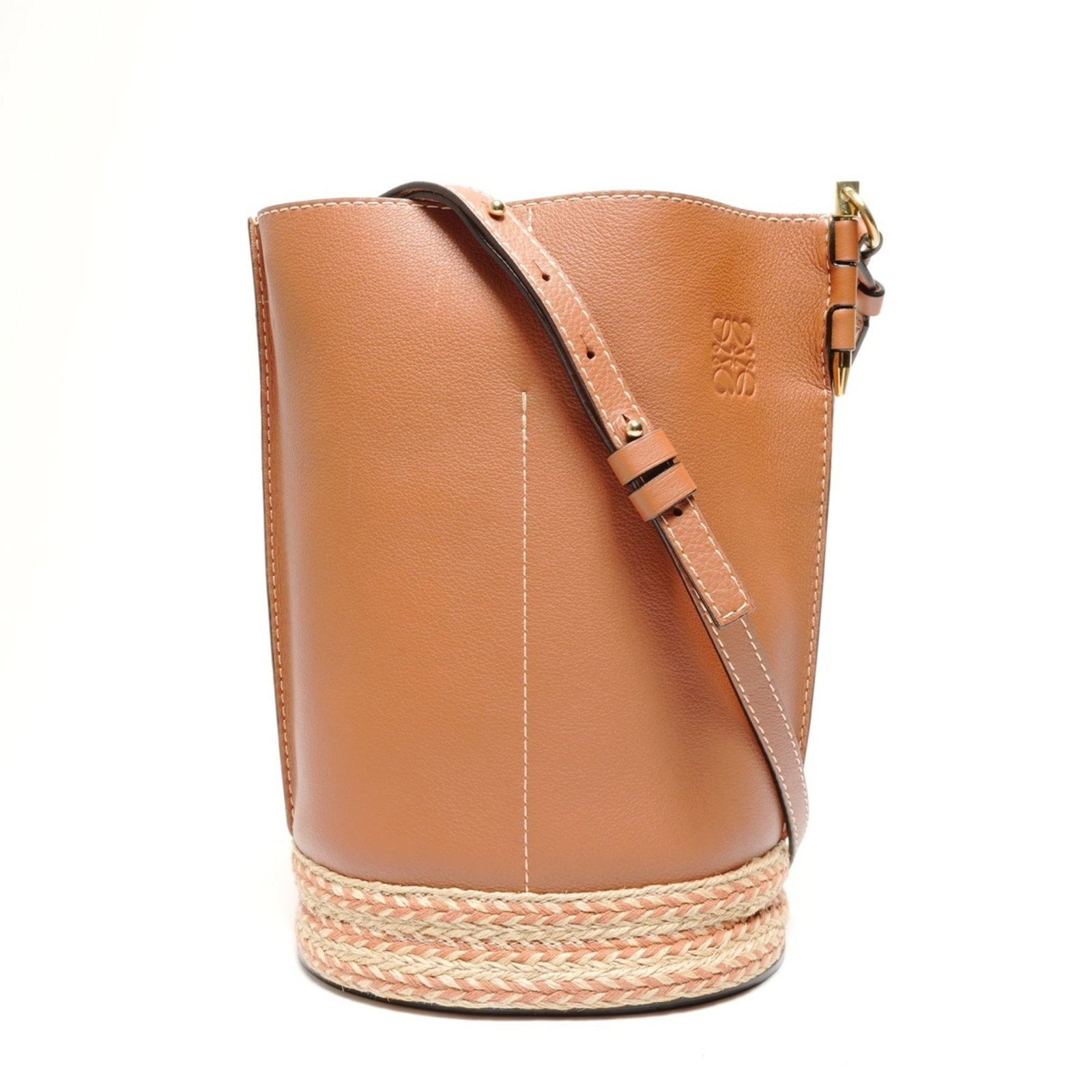 Loewe is a leather shoulder bag. (1 of 13)