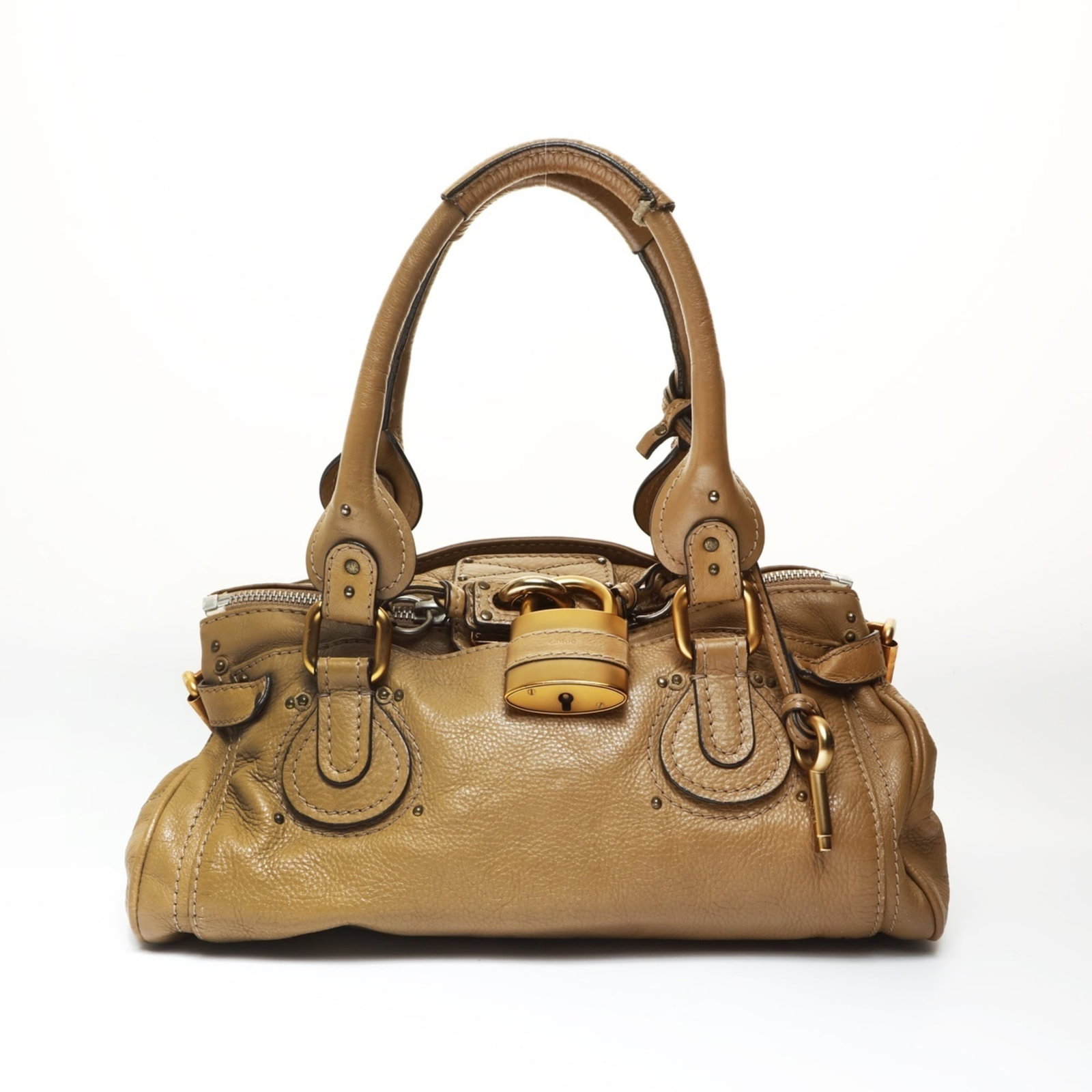 Chlo is a leather shoulder bag. (1 of 13)
