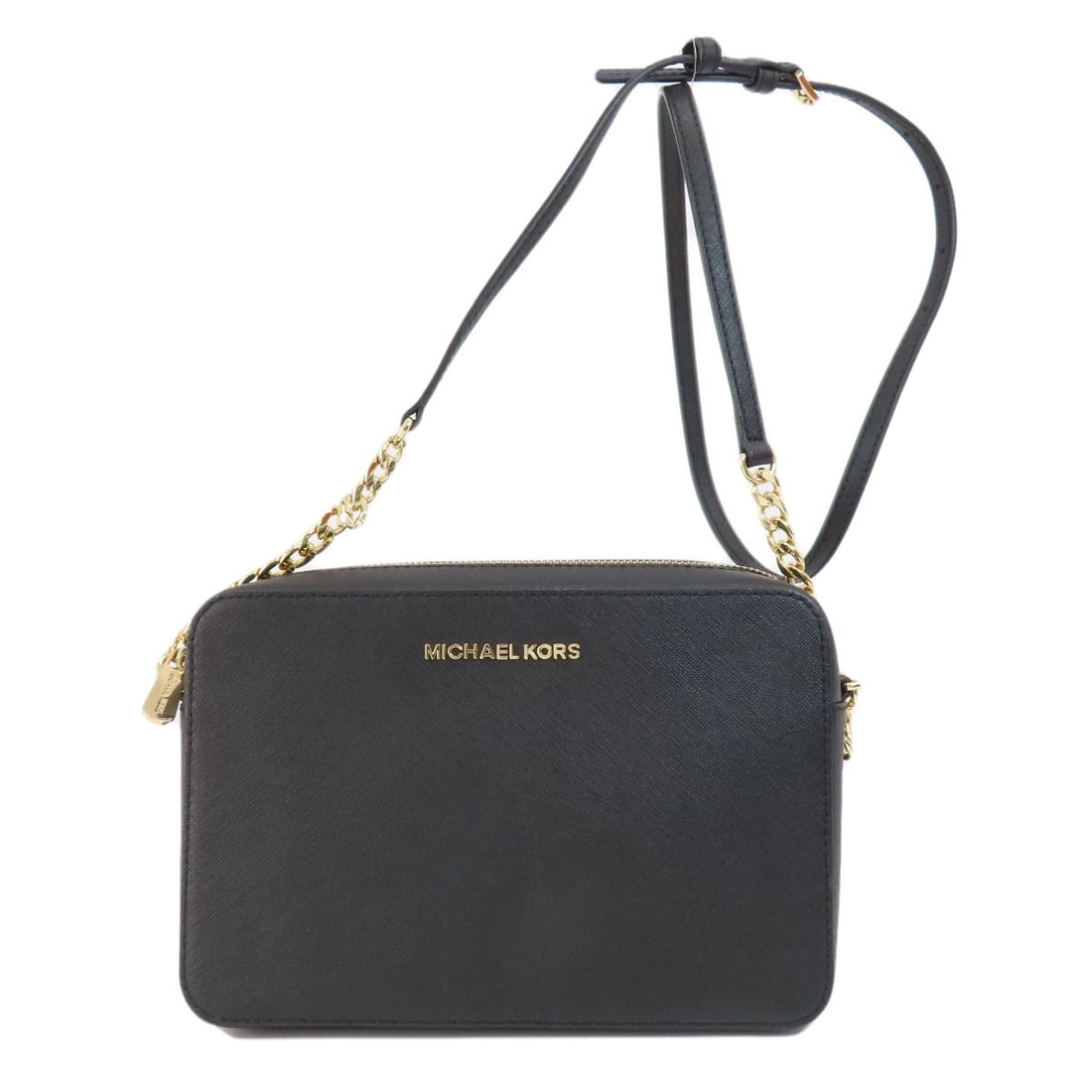 Michael Kors Logo PVC Hardware Shoulder Bag: Michael Kors Logo PVC Hardware Shoulder Bag Elevate your everyday style with the sleek Michael Kors Logo PVC Hardware Shoulder Bag, boasting a chic black exterior and signature logo hardware for a
