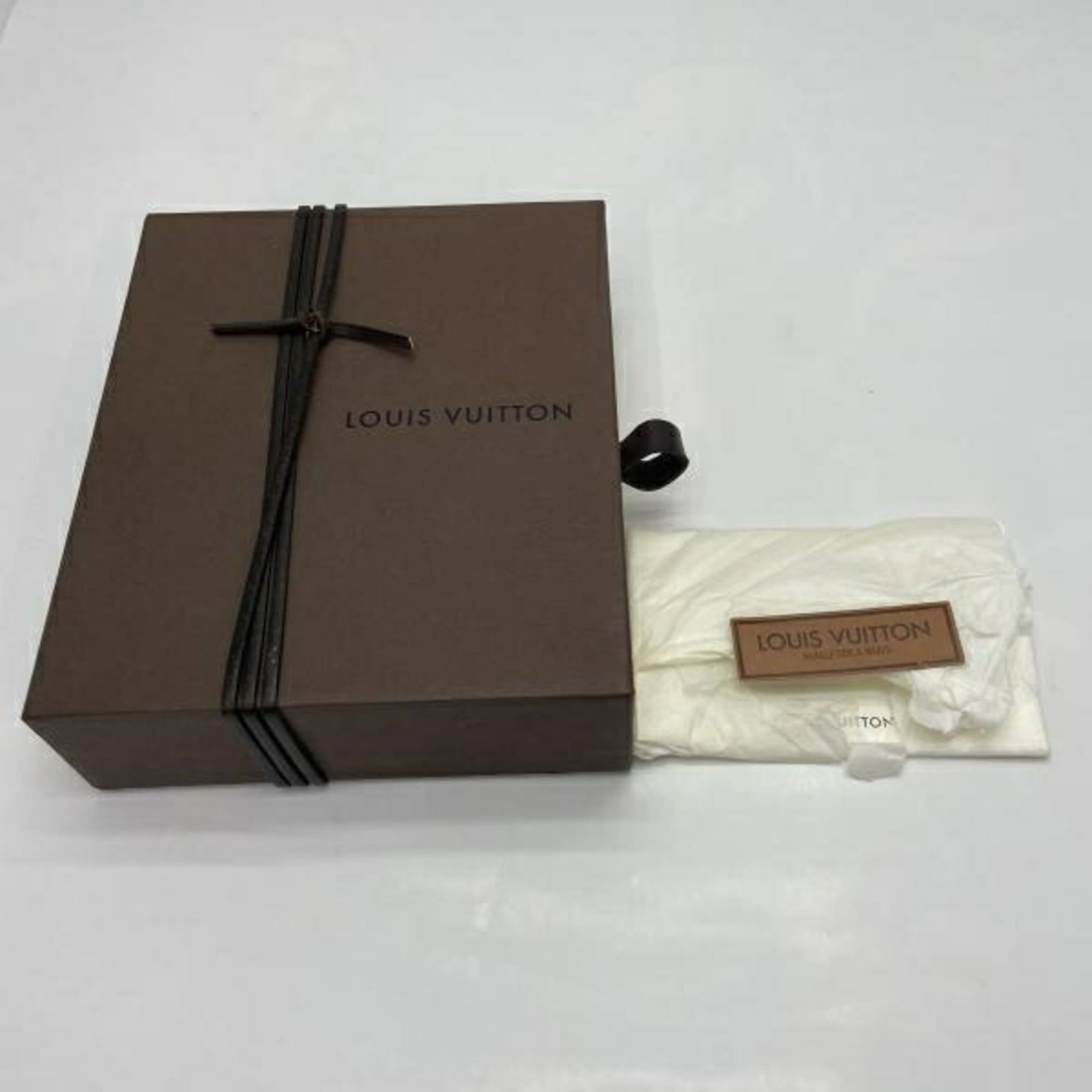 Louis Vuitton key chain - 6