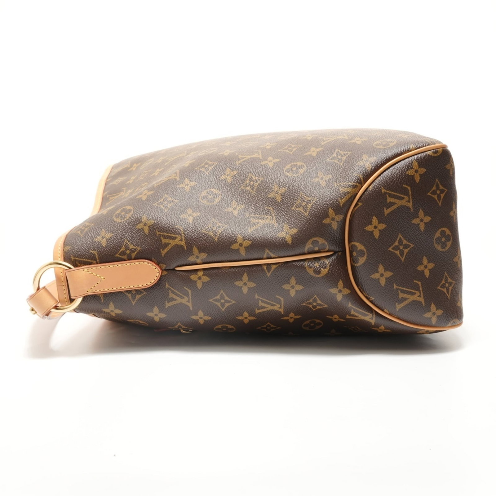 Louis Vuitton is a monogram bag. - 3