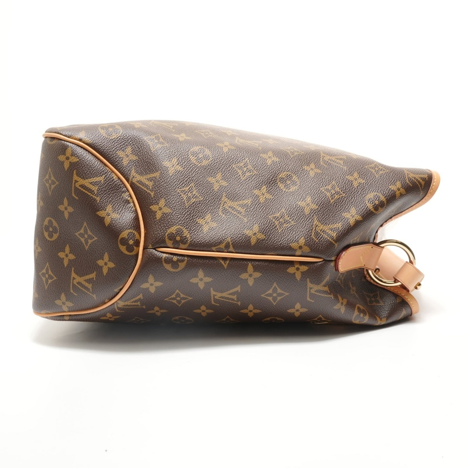 Louis Vuitton is a monogram bag. - 4