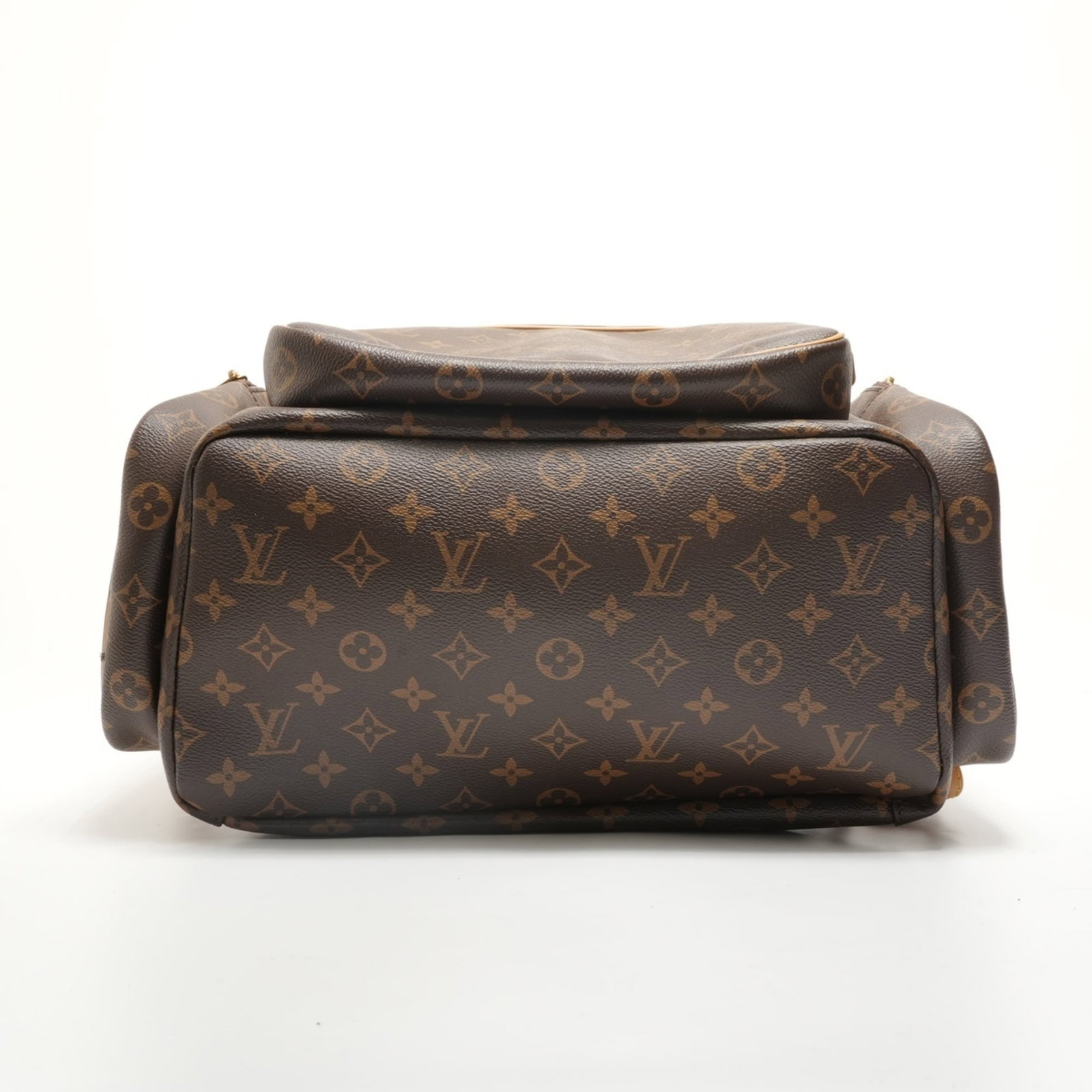 Louis Vuitton is a monogram backpack - 7