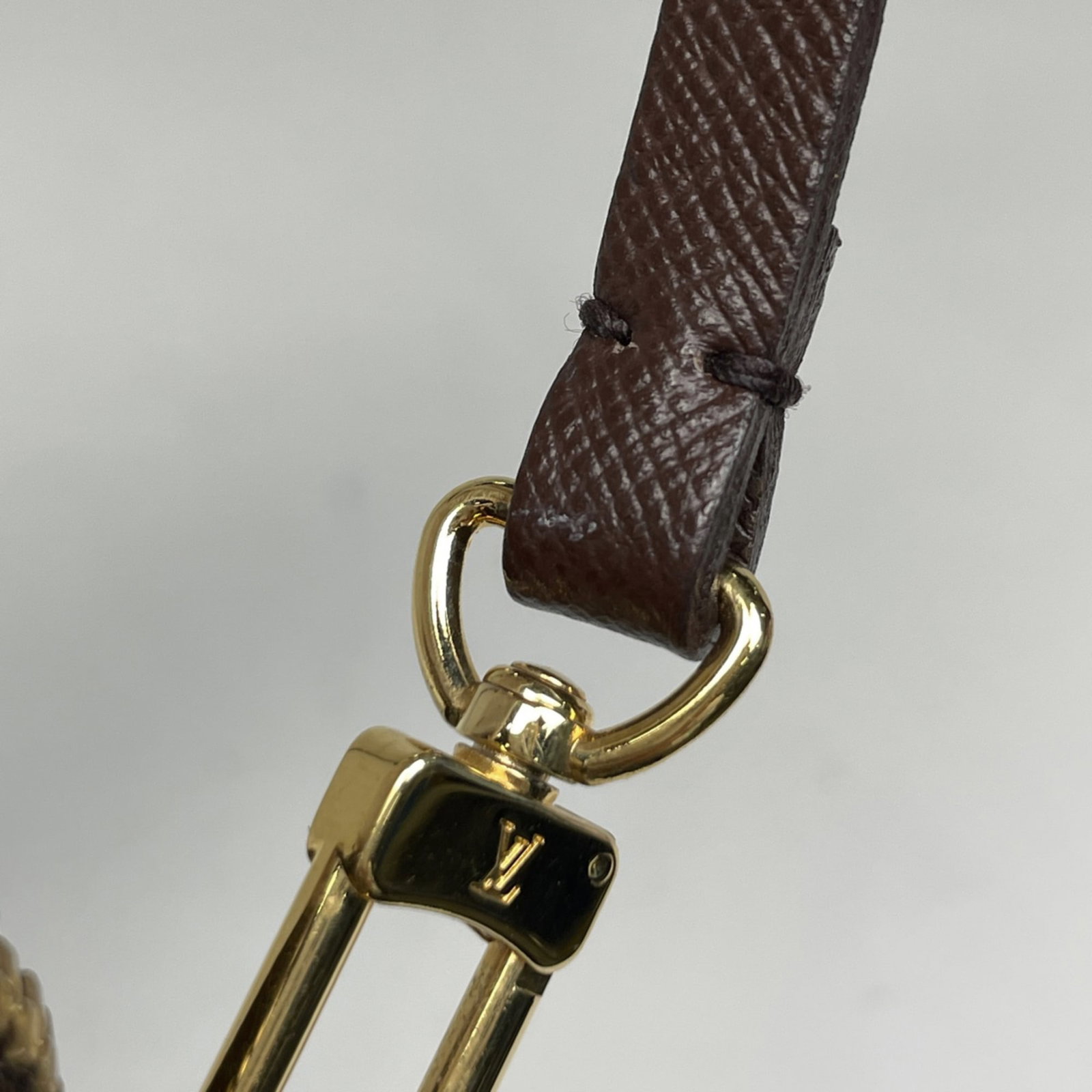 Louis Vuitton pouch - 5