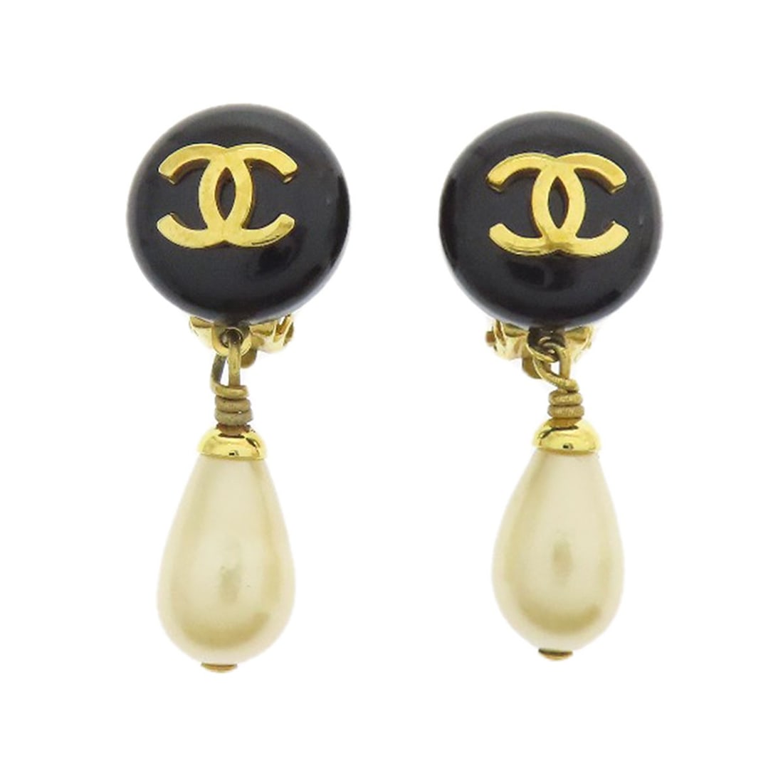 Chanel Coco is a gold plated fake pearl plastic earring. (1 of 8)