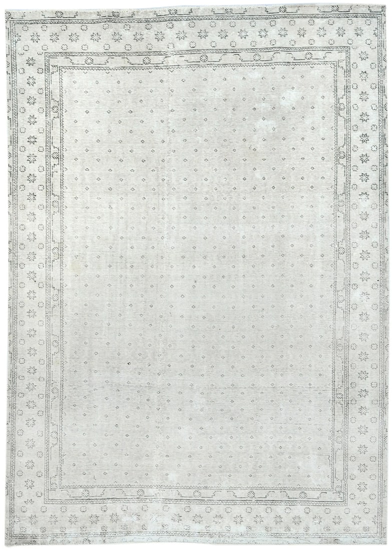 Hand-Knotted Distressed Beige Vintage Oriental Rug Allover Floral Carpet 8X11 ft: Hand-Knotted Distressed Beige Vintage Oriental Rug Allover Floral Carpet 8X11 ft Experience the timeless elegance of a vintage Oriental rug, expertly hand-knotted in a distressed beige hue that adds