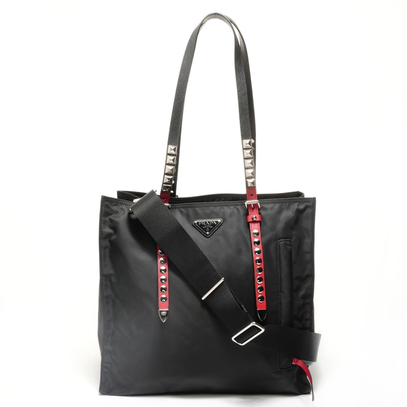 Nylon tote bag from Prada. (1 of 14)