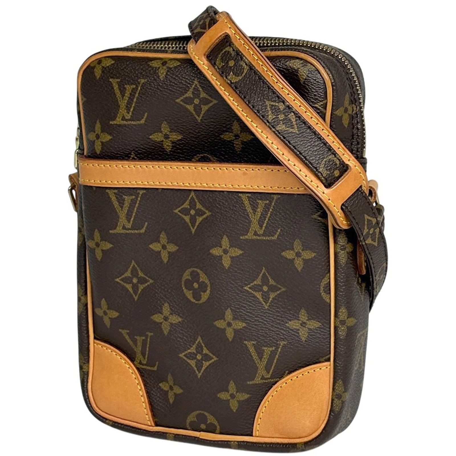 Louis Vuitton is a monogram bag. (1 of 8)