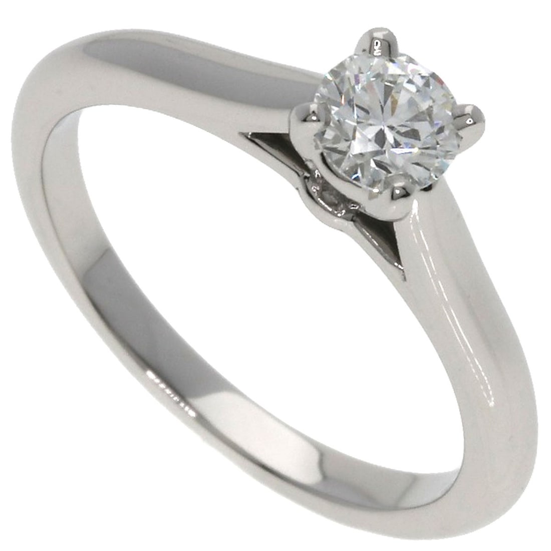CARTIER Solitaire Diamond #48 G-VS2-EX Ring Platinum PT950: CARTIER Solitaire Diamond #48 G-VS2-EX Ring Platinum PT950 Experience the timeless elegance of Cartier with this stunning platinum ring, boasting a majestic 0.31ct D-flawless diamond at its center. Cr