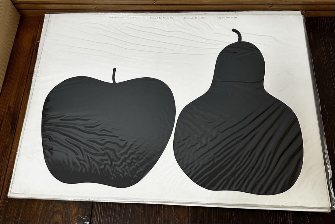 Italy Deadstock Tre La Mela e la Pera Art Poster Wall Decor by Enzo Mari Danese (1 of 1)