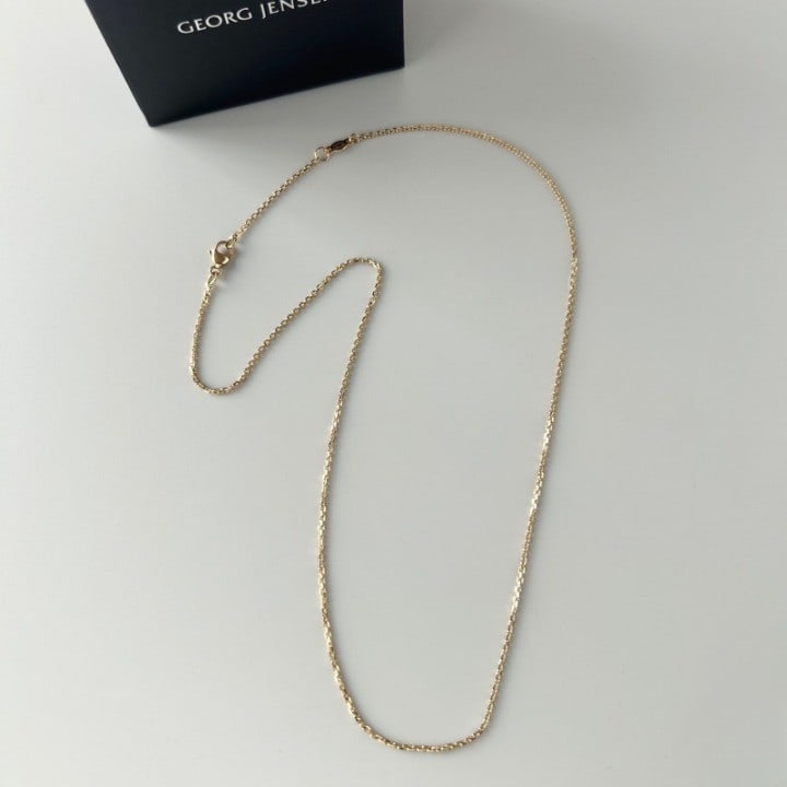 Georg Jensen 18k Yellow Gold Chain Necklace 17.5 inches with Original Box: Georg Jensen 18k Yellow Gold Chain Necklace 17.5 inches with Original Box A stunning Georg Jensen 18k yellow gold chain necklace, crafted with exceptional attention to detail and timeless elegance. Th