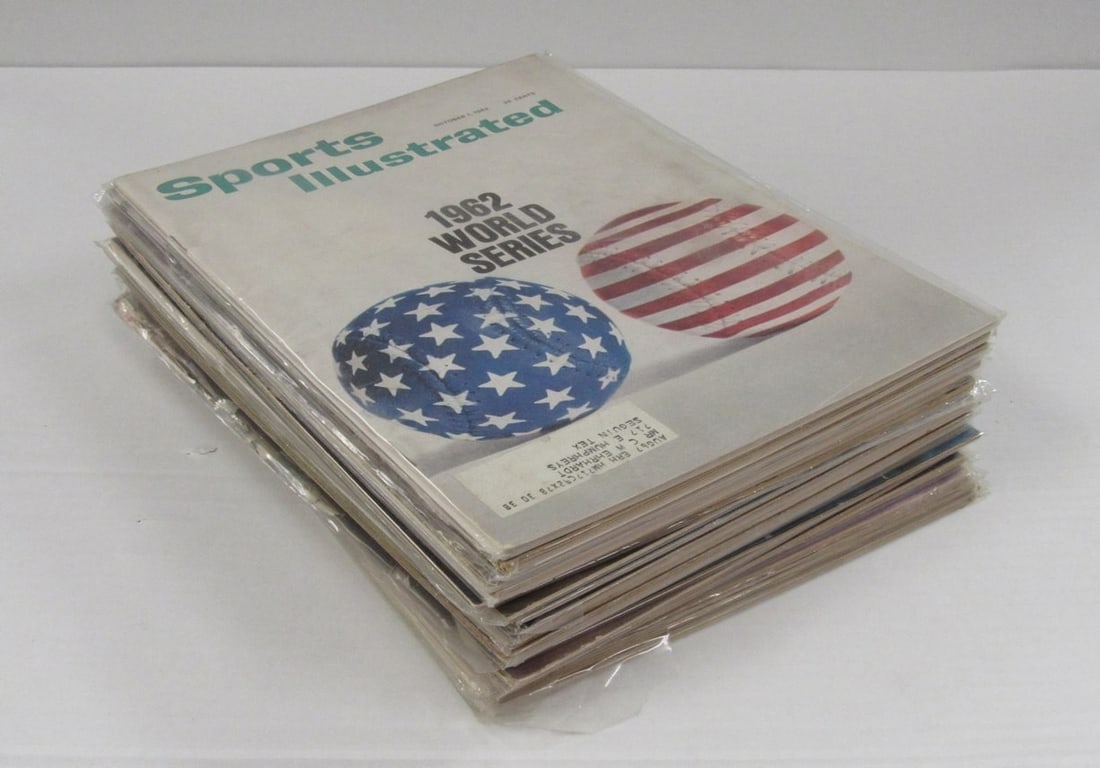 Lot of (21) 1962 Sports Illustrated Magazines Mays/ 62 WS/ Palmer Covers 198091 (1 of 3)