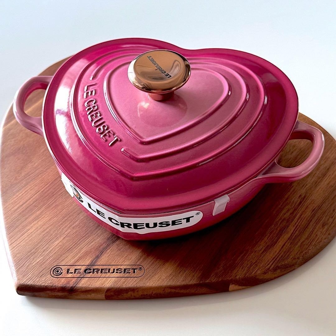 LE CREUSET Copper Knob Heart Plate Damour Berry Color Set Rare Limited 20cm (1 of 9)