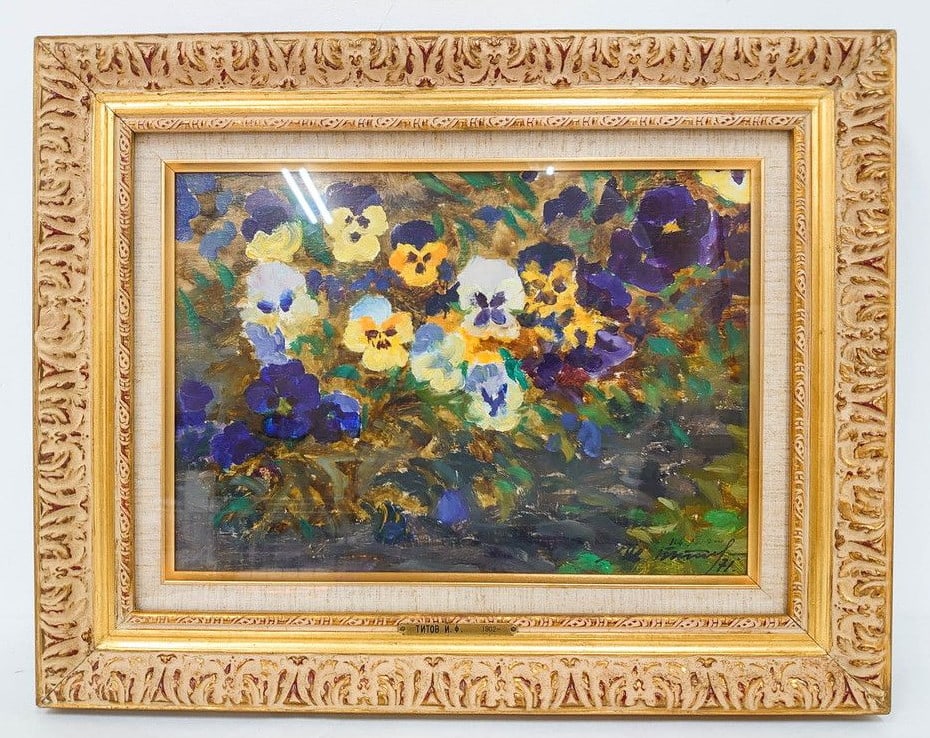 Soviet oil painting of a floral still life framed by Ivan Titov. (1 of 14)