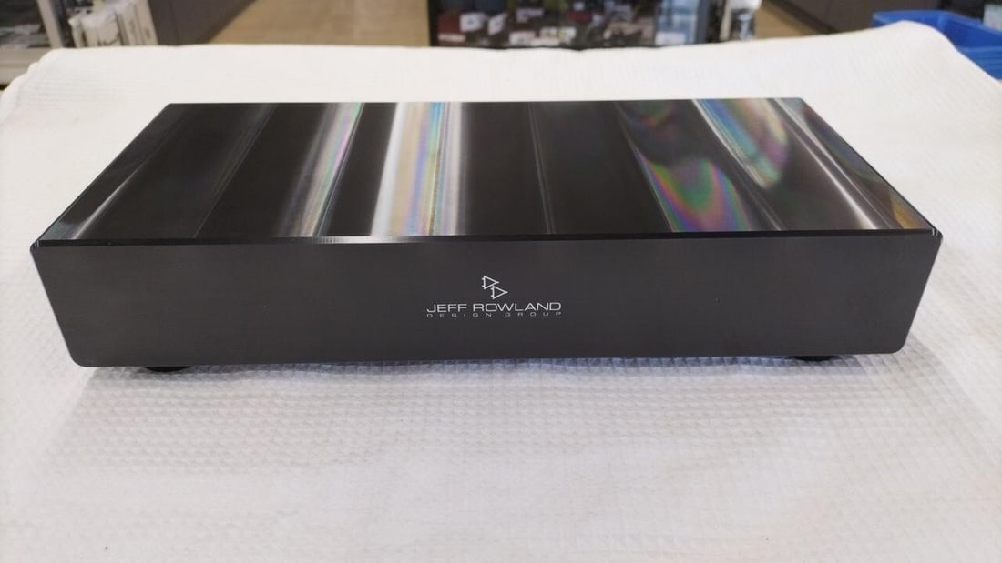 Jeff Rowland MODEL102 Digital Stereo Power Amplifier 54Hz?65Hz 3? With manual (1 of 9)