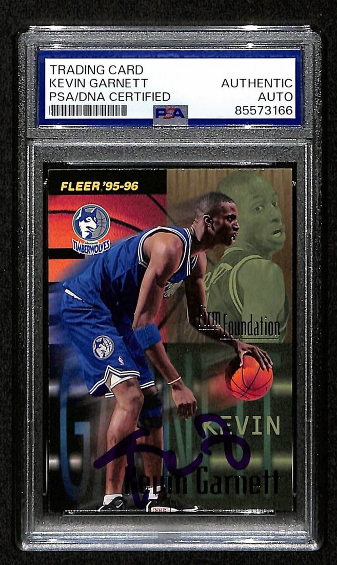Kevin Garnett HOF Signed/ Auto On Card 1995-96 Fleer RC Card #335 PSA/ DNA 198733 (1 of 2)