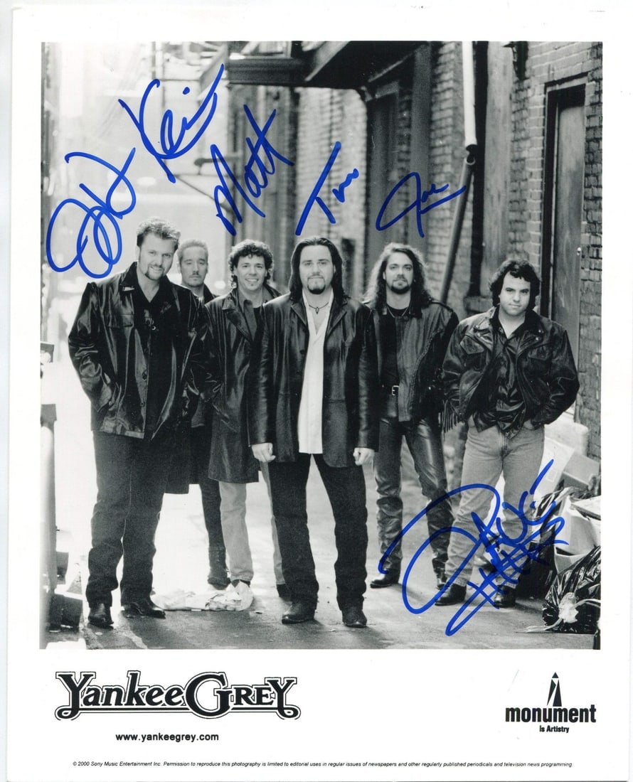 Yankee grey autographed photo. (1 of 1)