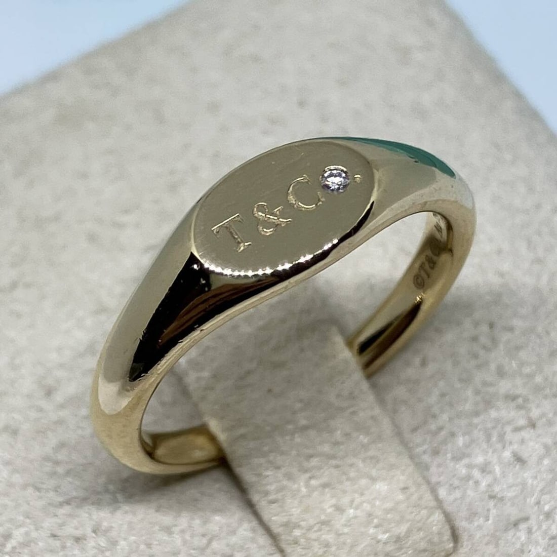 Tiffany & Co 18k Yellow Gold Diamond Micro Oval Signet Ring Size 6 Mens Pinky (1 of 7)