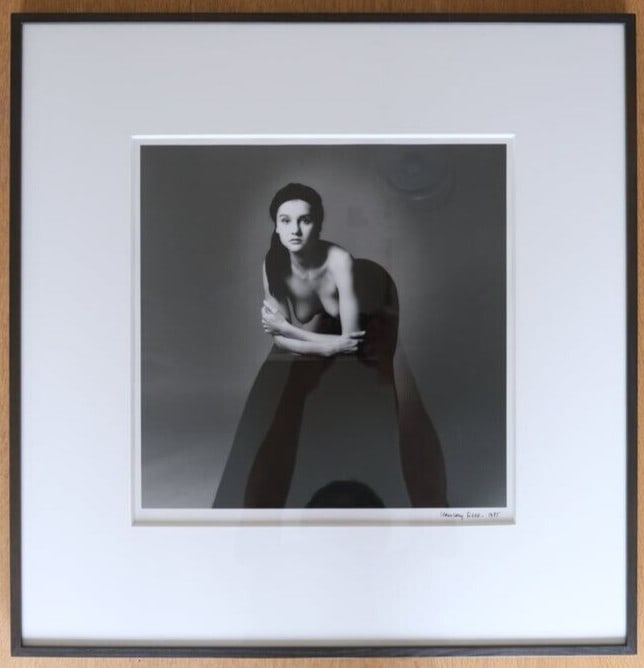 Jeanloup Sieff Signed Gelatin Silver Print 1985 Photography Art "TORSES NUS": Jeanloup Sieff Signed Gelatin Silver Print 1985 Photography Art "TORSES NUS" A stunning gelatin silver print by renowned photographer Jeanloup Sieff, "TORSES NUS" (1985) is a captivating portrait of