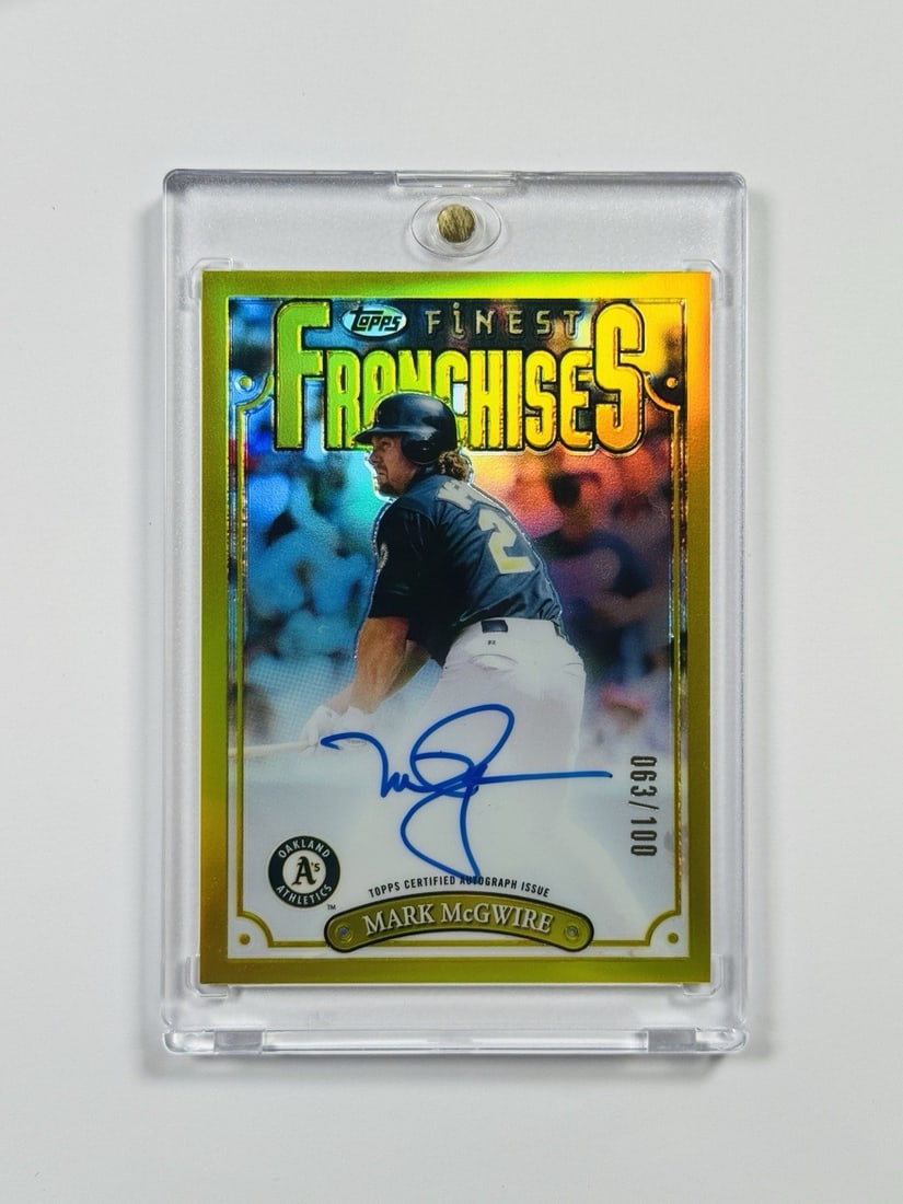 2023 TOPPS FINEST MARK MCGWIRE #193 FRANCHISES REFRACTOR AUTO/ 100: 2023 TOPPS FINEST MARK MCGWIRE #193 FRANCHISES REFRACTOR AUTO/ 100 Get ready to relive the iconic season of Mark McGwire with this ultra-rare 2023 Topps Finest Flashbacks Parallel, featuring his