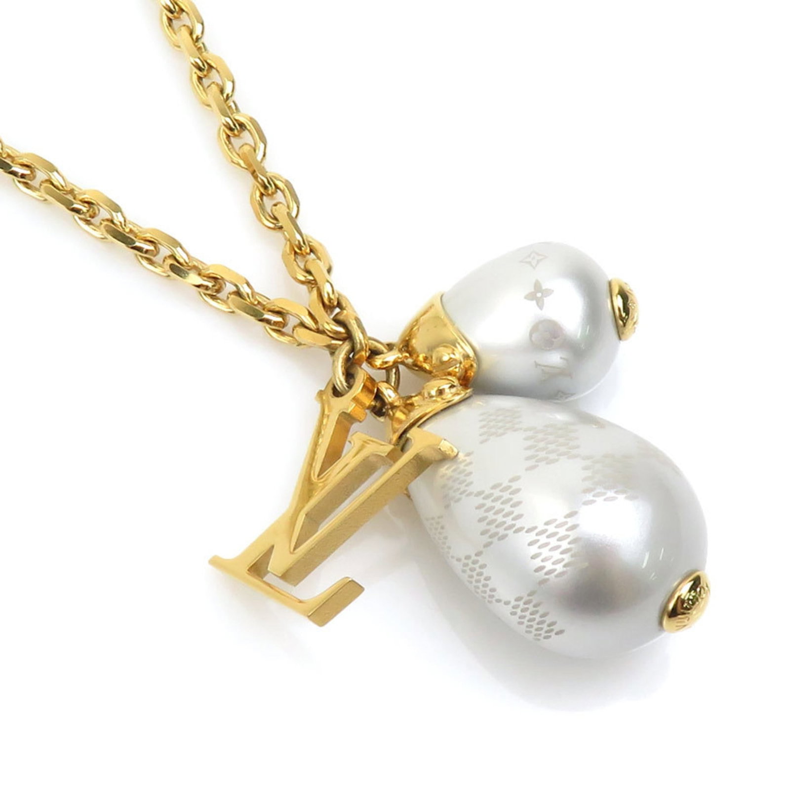 Louis Vuitton Pendant Necklace, Damier Pearl, Metal, Gold and White, Women's, M66322, Free: Louis Vuitton Pendant Necklace, Damier Pearl, Metal, Gold and White, Women's, M66322, Free This Louis Vuitton Damier Pearl pendant necklace boasts a classic design with gold and white metal accents, s