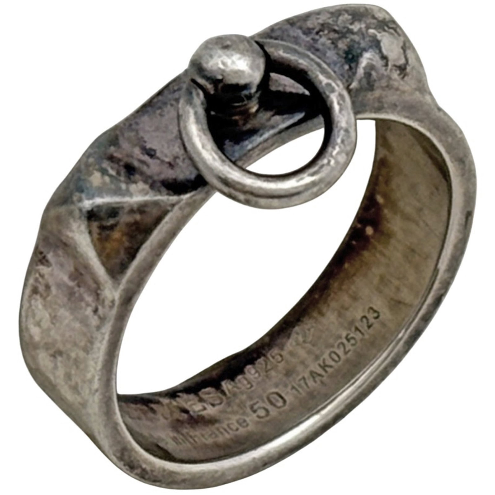 Silver band ring from Hermes.: Silver band ring from Hermes. A stunning silver band ring from iconic luxury brand Hermes, featuring a vibrant cyan hue and 925 sterling silver construction. This pre-owned piece boasts a classic desi