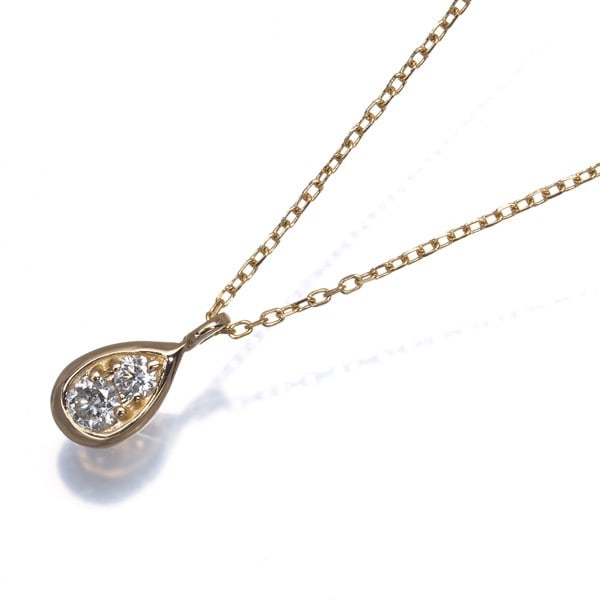 Vendome Necklace Diamond 0.12Ct Drop 18K 750 Yellow Gold: Vendome Necklace Diamond 0.12Ct Drop 18K 750 Yellow Gold A stunning 0.12ct diamond pendant shines in 18k yellow gold, crafted by Vendome in Japan. This beautiful necklace showcases a natural diamond