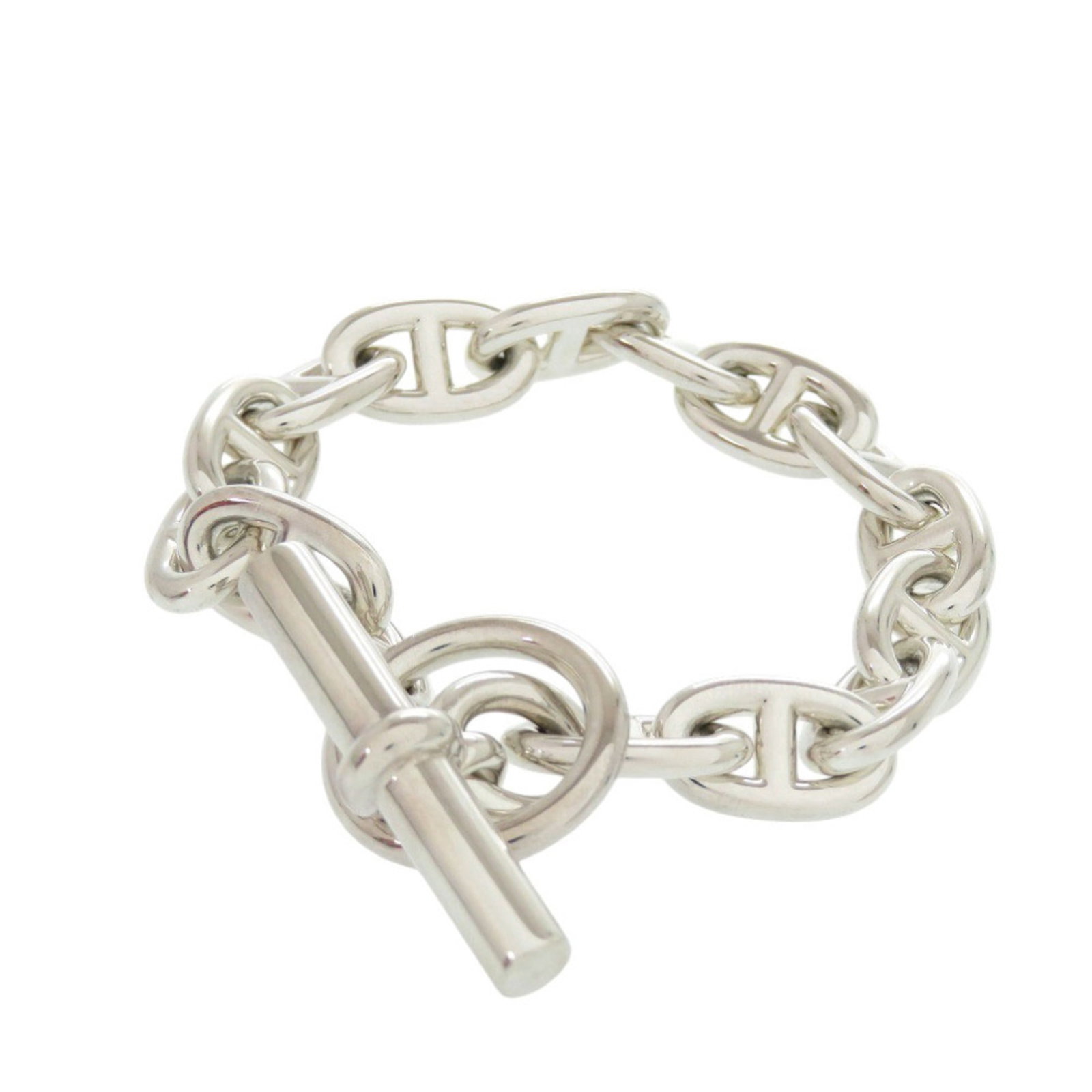 Hermes Charm Bracelet Silver 925: Hermes Charm Bracelet Silver 925 A sleek and sophisticated silver charm bracelet from Hermes, featuring a timeless design that adds a touch of elegance to any outfit. Made from high-quality 925 silver