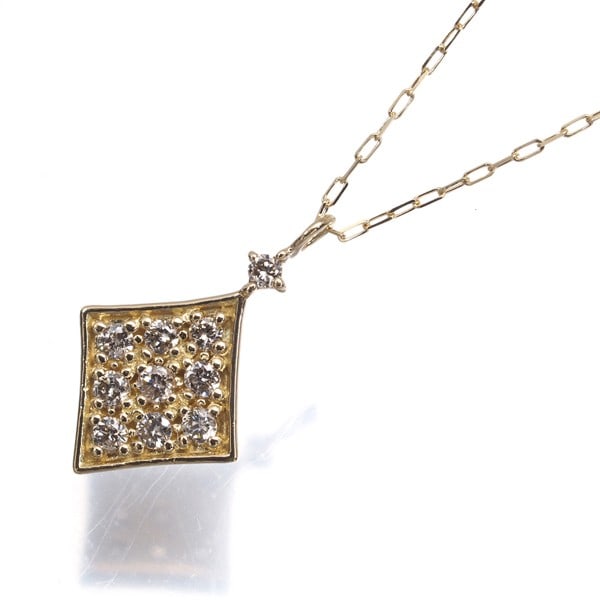 Diamond 0.10Ct Paved Rhombus Necklace 18K 750 Yellow Gold: Diamond 0.10Ct Paved Rhombus Necklace 18K 750 Yellow Gold A stunning 0.10ct diamond pave rhombus necklace in 18k yellow gold, crafted with natural diamonds and originating from Japan. The intricate