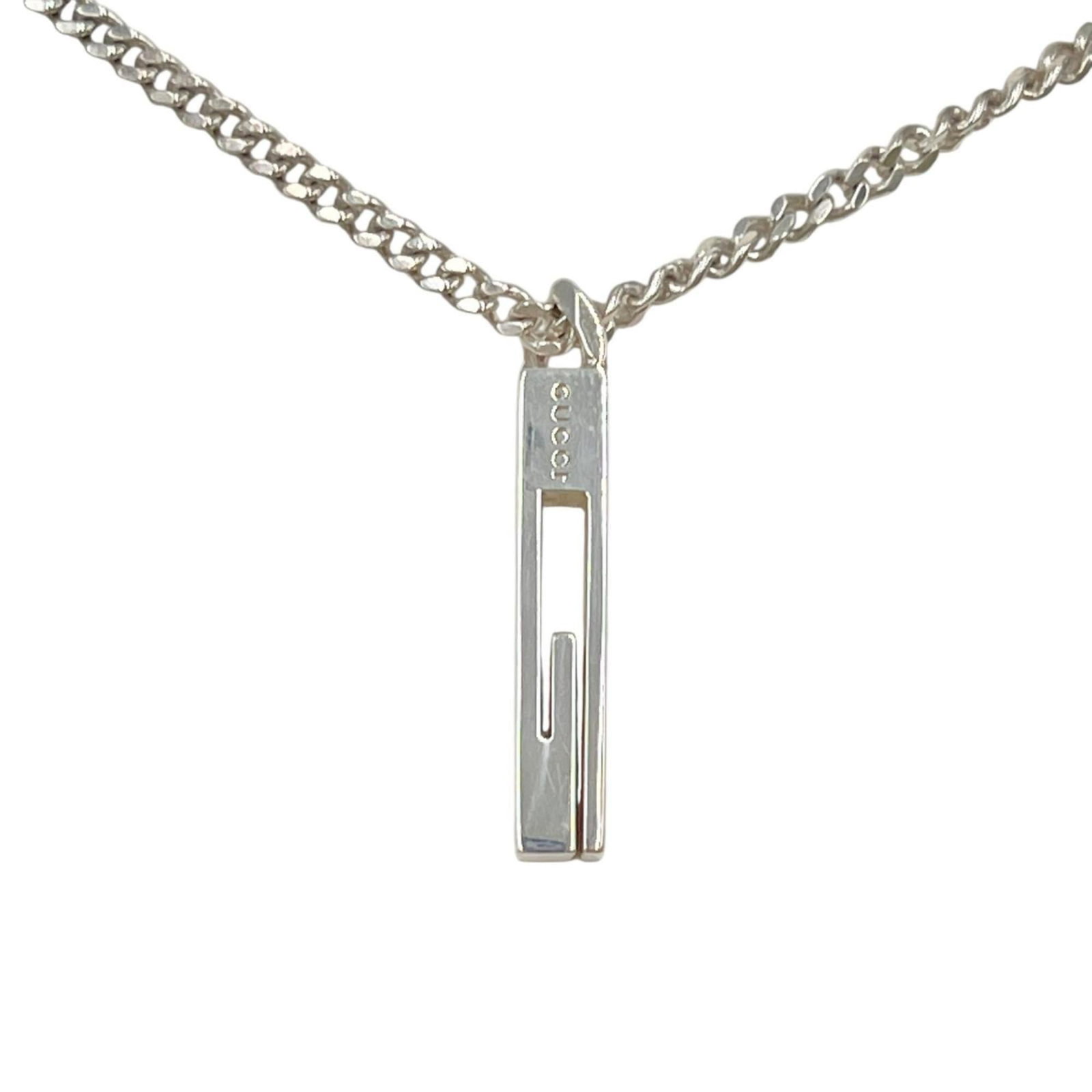 Gucci Necklace Cutout G Bar Men's Sterling Silver 925 Women's: Gucci Necklace Cutout G Bar Men's Sterling Silver 925 Women's A Gucci sterling silver necklace with cutout G bar pendant in 925 quality, available for men and women, featuring a silver finish and