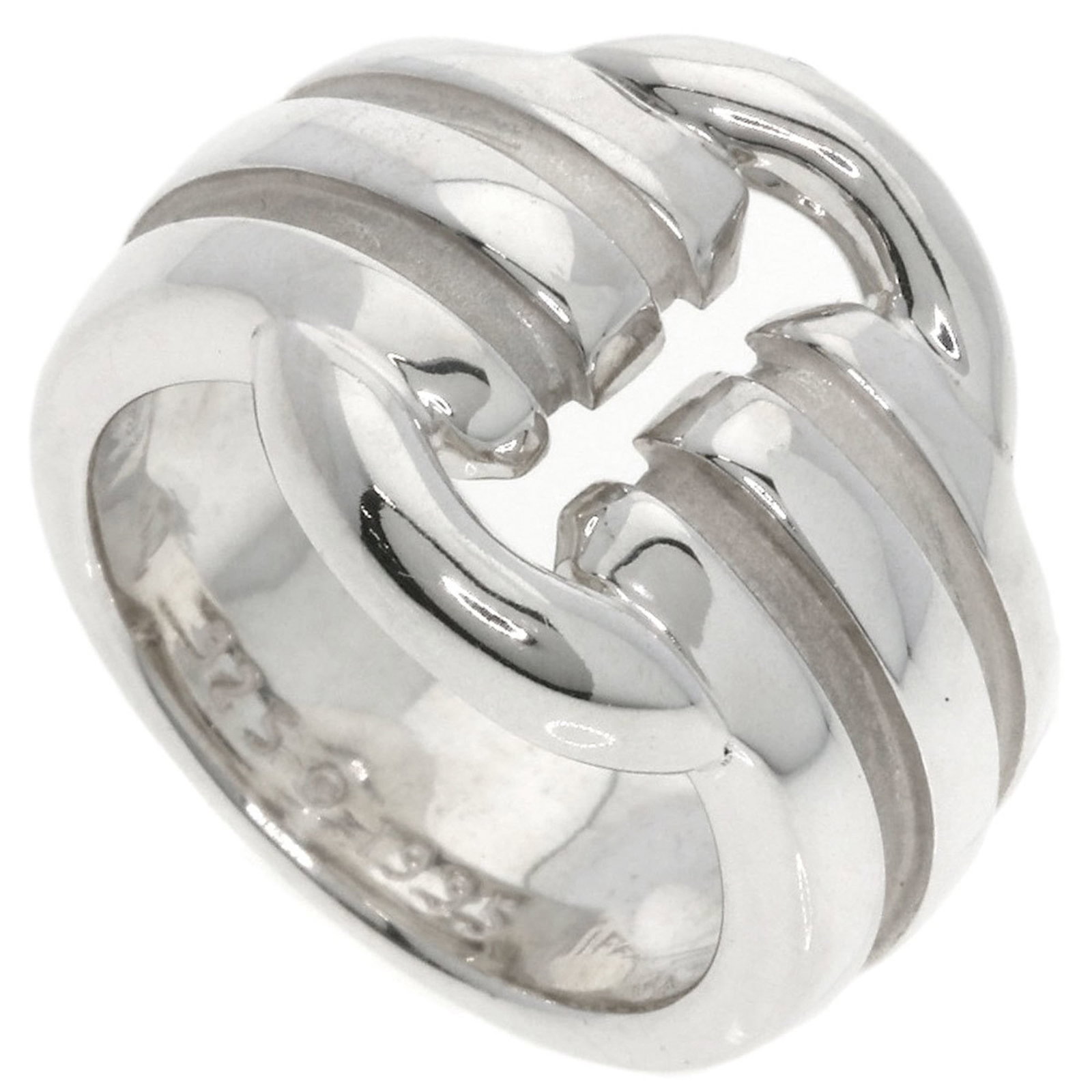 Tiffany band ring in silver: Tiffany band ring in silver A sleek and sophisticated silver band ring from Tiffany, this 5.5 US size ring boasts a slim profile of 9.2mm width. With a weight of 10.4g, it sits comfortably on the