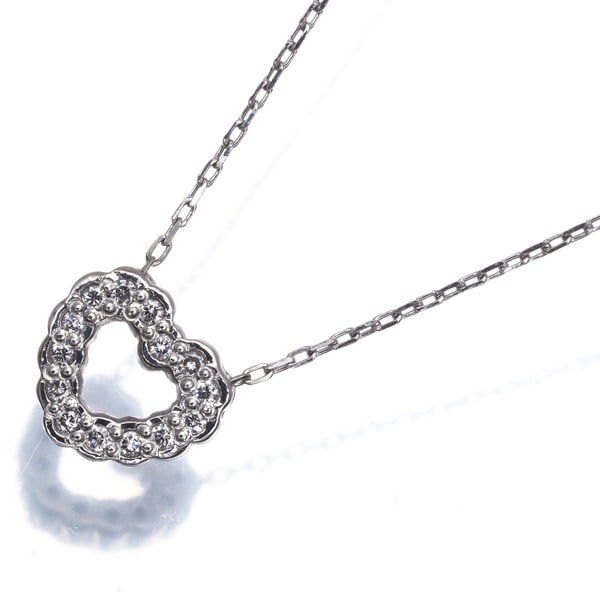 Vendome Necklace Diamond Heart 950 850 Platinum: Vendome Necklace Diamond Heart 950 850 Platinum A stunning platinum pendant from Vendome, adorned with a natural diamond at the heart of this elegant necklace. Crafted in 950 platinum for exceptional