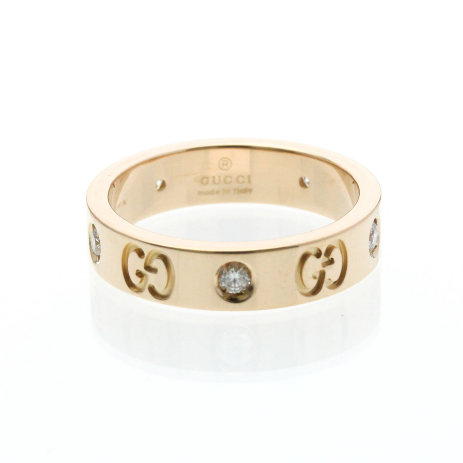 Gucci pink gold ring band: Gucci pink gold ring band A sleek and sophisticated pink gold band ring from Gucci, featuring 18K metal and a diamond stone. This fashion accessory boasts a slim profile of 4.3mm width and weighs just