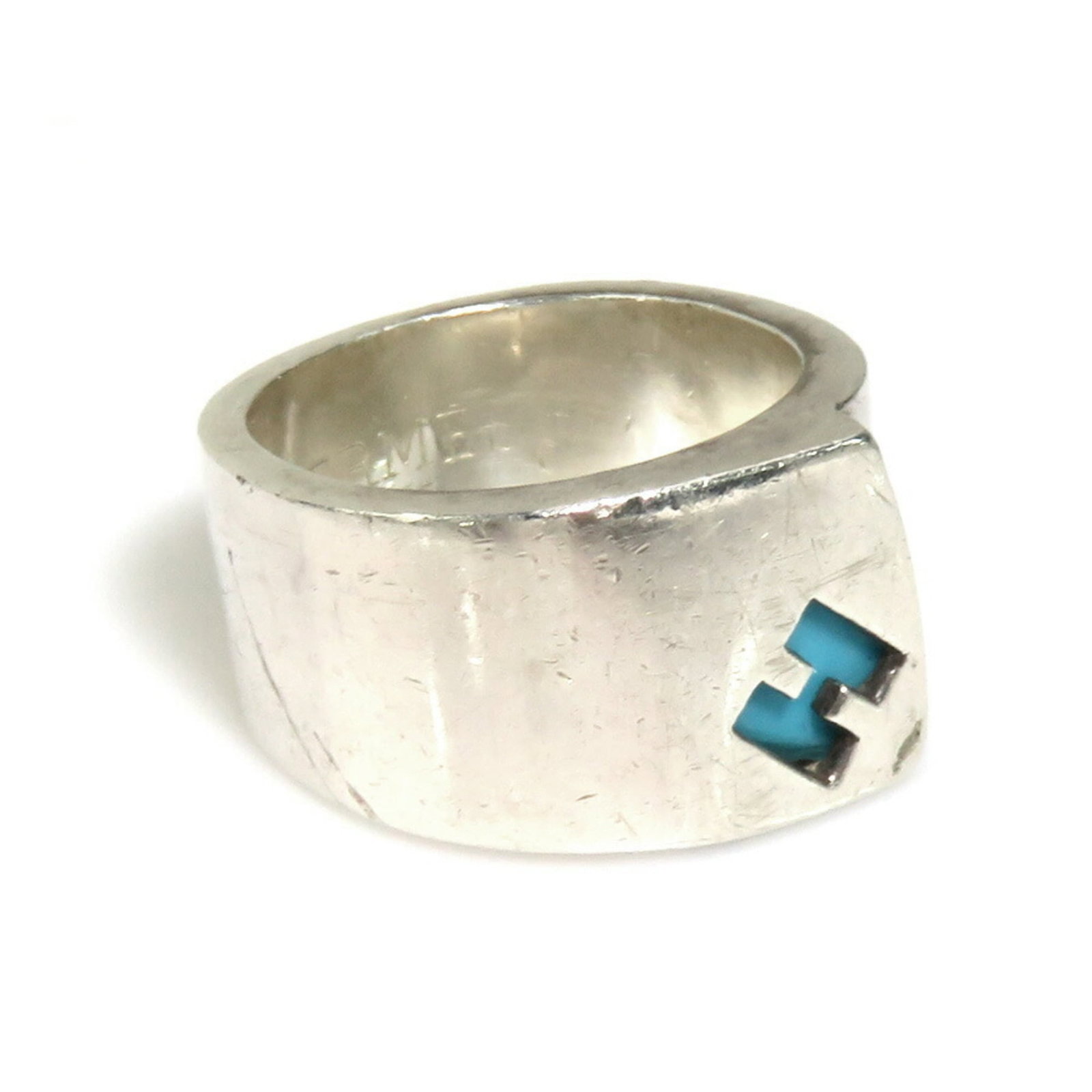 Hermes Band Ring Plastic, Silver 925: Hermes Band Ring Plastic, Silver 925 A silver 925 band ring from Hermes with a blue plastic outer shell, this unique piece offers a stylish and eye-catching accessory for women. With a US size of