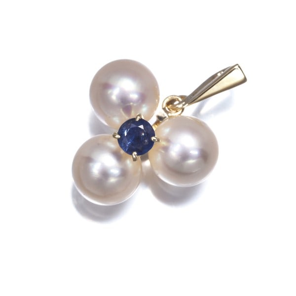 Yellow Gold Sapphire 585 6.3Mm Mikimoto Pendant Akoya Pearl: Yellow Gold Sapphire 585 6.3Mm Mikimoto Pendant Akoya Pearl Elegant and refined, this 14k yellow gold pendant showcases a stunning Akoya pearl surrounded by delicate Mikimoto craftsmanship. The