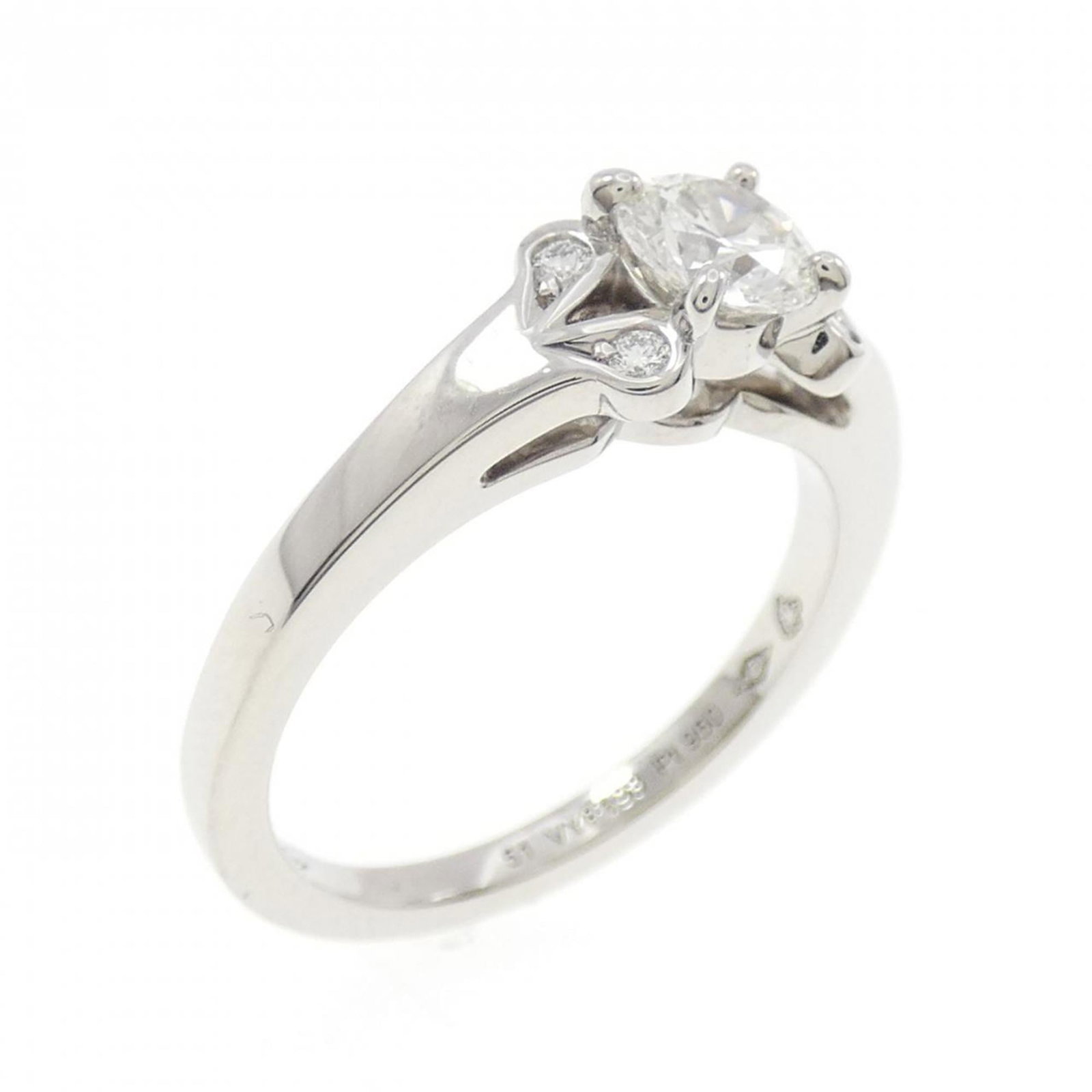 Cartier Ballerina Ring 0.42CT: Cartier Ballerina Ring 0.42CT A stunning Cartier Ballerina Ring, this 0.42CT platinum ring boasts elegant design and sophistication. With its classic style and subtle details, it adds a touch of luxur
