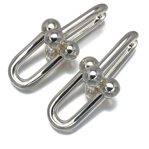 Tiffany&Co. Earrings Hard Wear Link Extra Large 925 Sterling Silver: Tiffany&Co. Earrings Hard Wear Link Extra Large 925 Sterling Silver Elevate your style with these exquisite Tiffany&Co. Earrings, crafted from durable 925 sterling silver and designed to make a