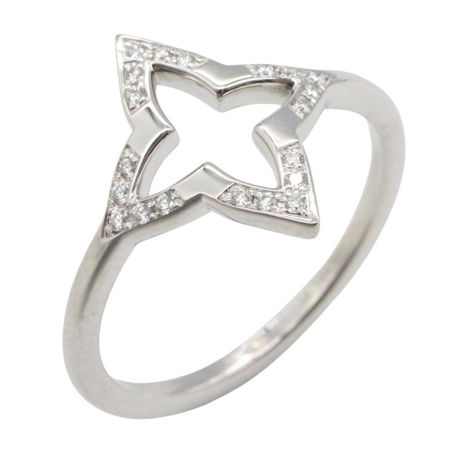 Louis Vuitton White Gold 18K Band Ring: Louis Vuitton White Gold 18K Band Ring A stunning Louis Vuitton band ring crafted from 18K white gold, this elegant piece is set in clear and silver tones for a sleek, modern look. With its