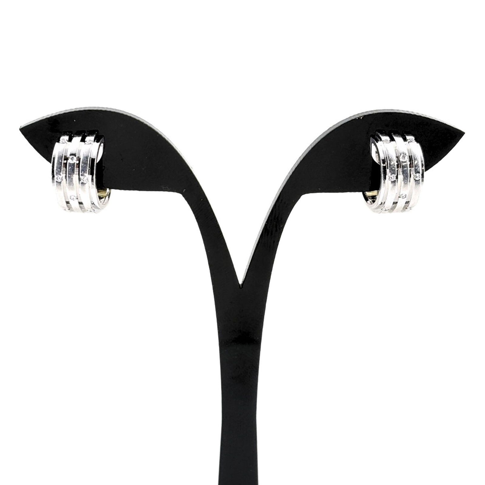 Piaget Melee Diamond Design Earrings, 750 Women's: Piaget Melee Diamond Design Earrings, 750 Women's Elegant Piaget Melee Diamond Design earrings shine in silver, featuring intricate details that add to their timeless charm. With a subtle sparkle