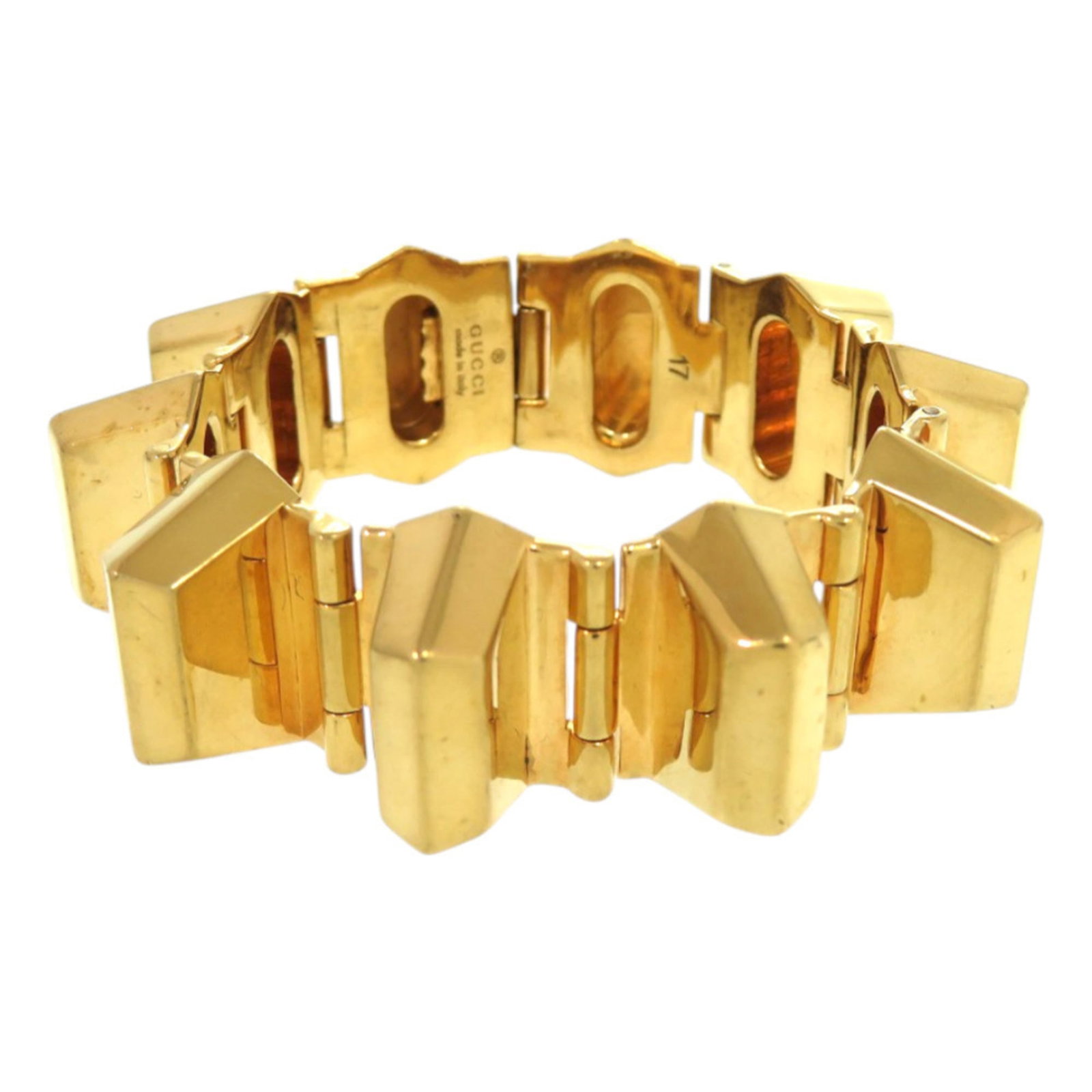 Gucci Charm is a brass bracelet: Gucci Charm is a brass bracelet A touch of luxury is yours with this Gucci charm bracelet, featuring a brass design in gold tone that adds a sophisticated touch to any outfit. The 15.5cm long chain ha