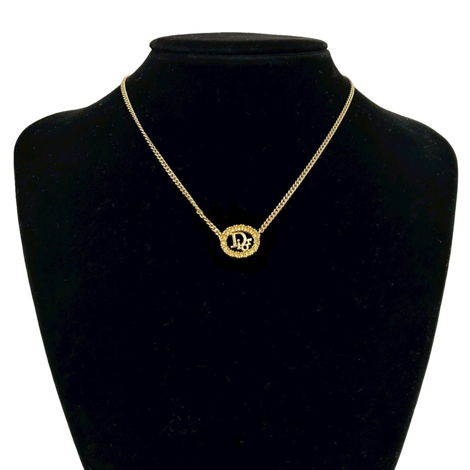 Christian Dior Logo Motif GP Rhinestone Chain Necklace Pendant Gold 92796: Christian Dior Logo Motif GP Rhinestone Chain Necklace Pendant Gold 92796 Elevate your style with this stunning Christian Dior logo motif GP rhinestone chain necklace pendant in gold plating,