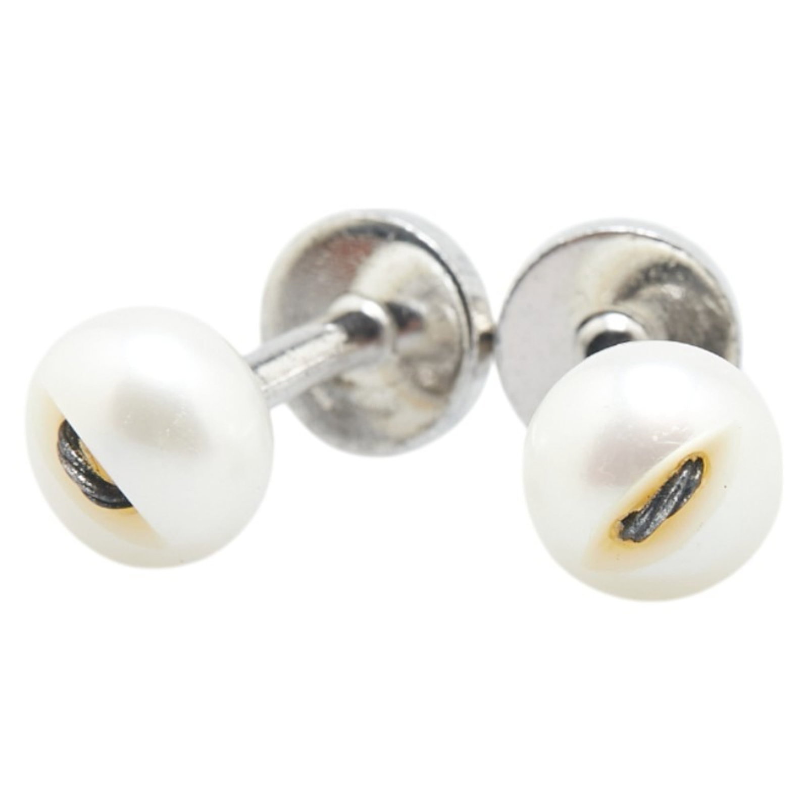 Louis Vuitton cufflinks are silver.: Louis Vuitton cufflinks are silver. Elevate your style with these silver Louis Vuitton cufflinks, crafted from 925 sterling silver and showcasing the iconic brand's signature touch. With their sleek