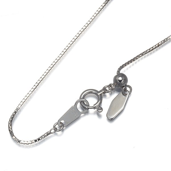 Box Chain Necklace 45Cm 18K 750 White Gold: Box Chain Necklace 45Cm 18K 750 White Gold A sleek 45cm long necklace made from 18k white gold, crafted in Japan. This elegant chain design is the main feature of this piece, with no additional