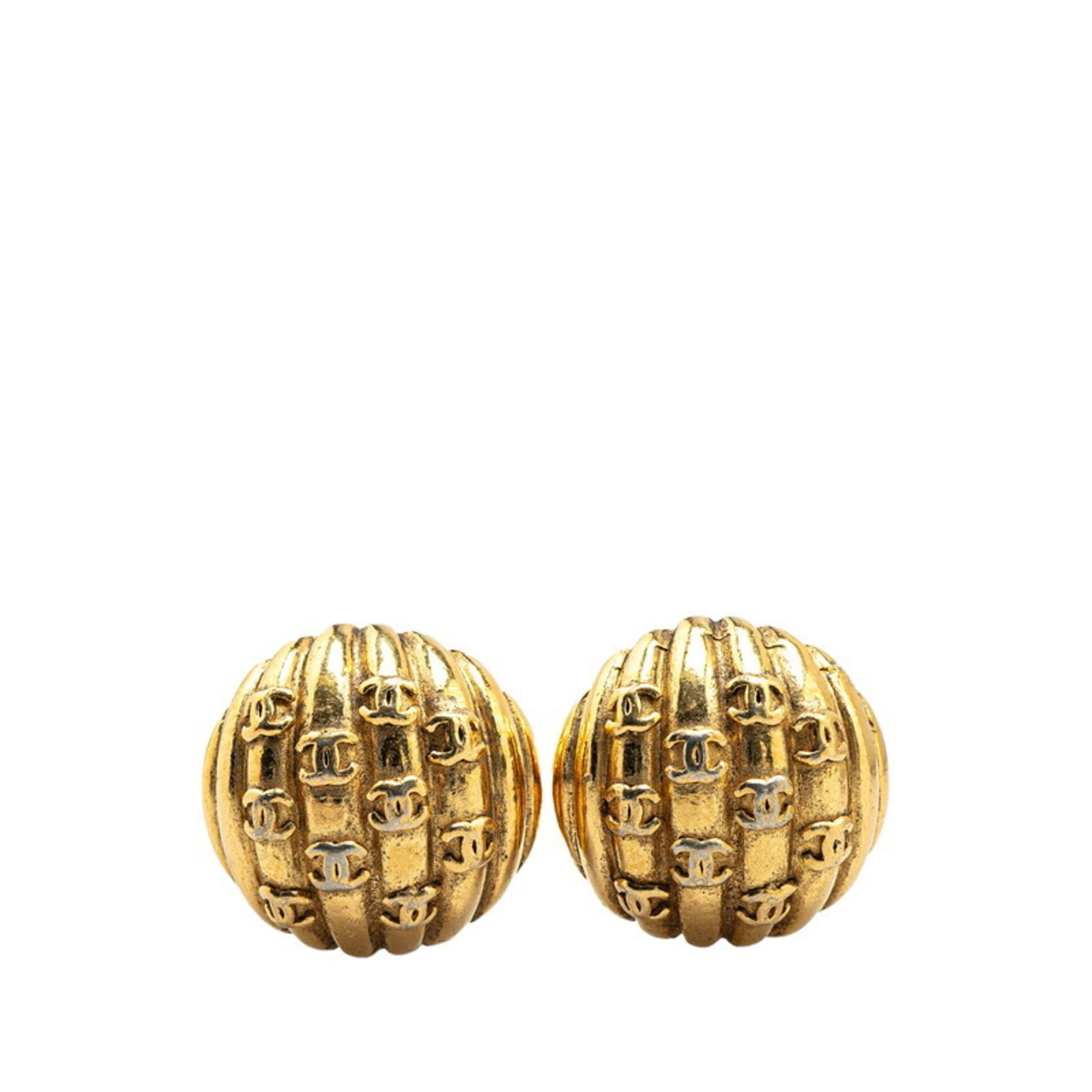 Chanel Clip Earrings Gold Plating: Chanel Clip Earrings Gold Plating Elevate your everyday look with these iconic Chanel clip earrings, featuring gold plating that adds a touch of luxury to any outfit. With their sleek design and