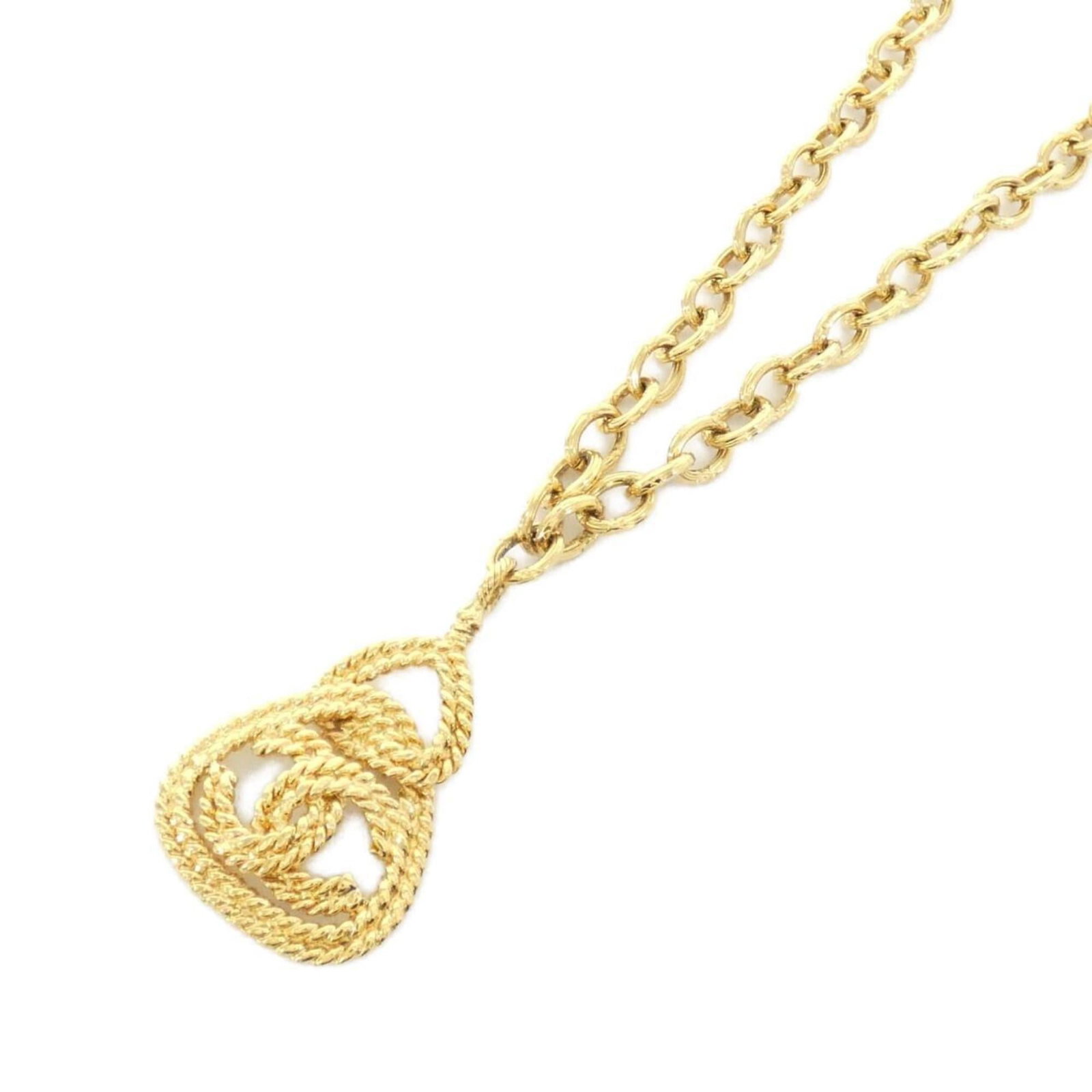 Chanel is a necklace: Chanel is a necklace A 63mm x 38mm gold Chanel necklace with a pendant, available in used condition with some traces of usage and minor scratches/dirt. The necklace has been well-cared for and