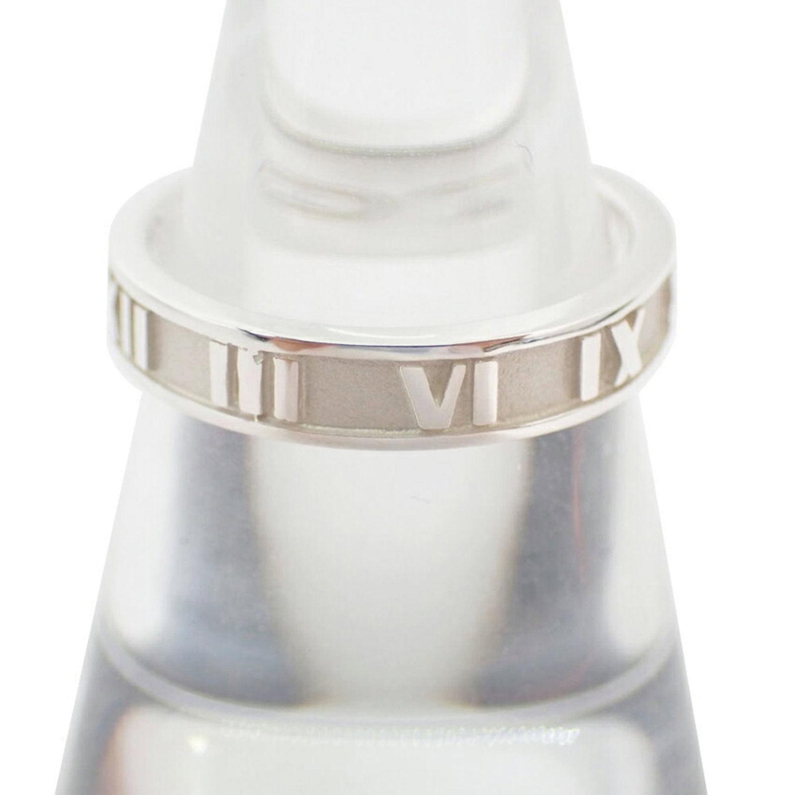 Tiffany Band Ring Sterling Silver 925: Tiffany Band Ring Sterling Silver 925 A beautiful Tiffany sterling silver band ring, crafted from 925 quality metal, adds a touch of elegance to any outfit. With its classic design and subtle