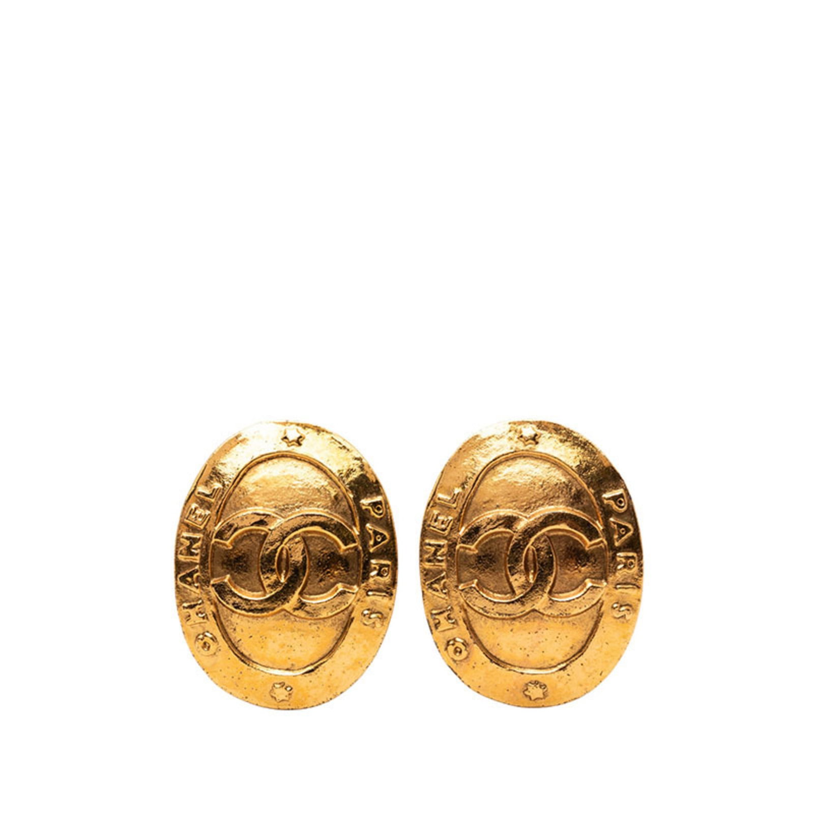 Chanel Clip Earrings Gold Plating: Chanel Clip Earrings Gold Plating Elegant gold plating adds a touch of sophistication to your everyday look with these Chanel clip earrings. With their classic design and subtle shine, they make a