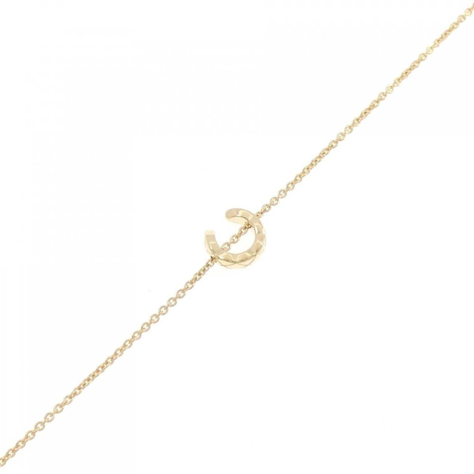 Chanel Charm in Yellow Gold 18K: Chanel Charm in Yellow Gold 18K A delicate touch of luxury, this 18K yellow gold Chanel charm bracelet boasts a slender profile and subtle elegance. Measuring approximately 15-17cm in length, it