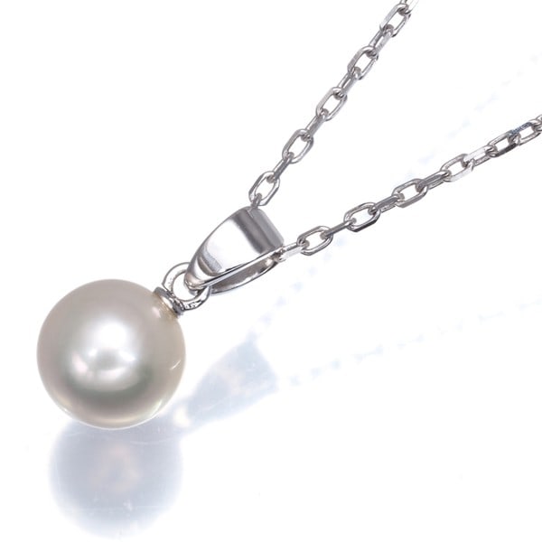Mikimoto Necklace Akoya Pearl 7.4Mm Solitaire 18K 750 White Gold: Mikimoto Necklace Akoya Pearl 7.4Mm Solitaire 18K 750 White Gold Elegant simplicity is embodied in this exquisite 18k white gold solitaire necklace featuring a stunning Akoya pearl, measuring 7.4mm in